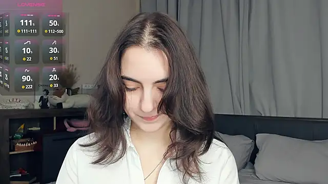 Snapshot of DracosMoon chatting on December 2, 2025, 6:52 am DracosMoon online show from December 2, 2025, 6:52 am