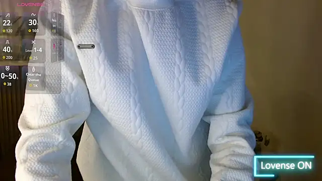 Snapshot of Dyla_n18 chatting on October 31, 2025, 9:27 pm Dyla n18 online show from October 31, 2025, 9:27 pm