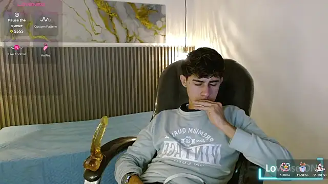 Snapshot of Dyla_n18 chatting on November 13, 2025, 8:08 pm Dyla n18 online show from November 13, 2025, 8:08 pm