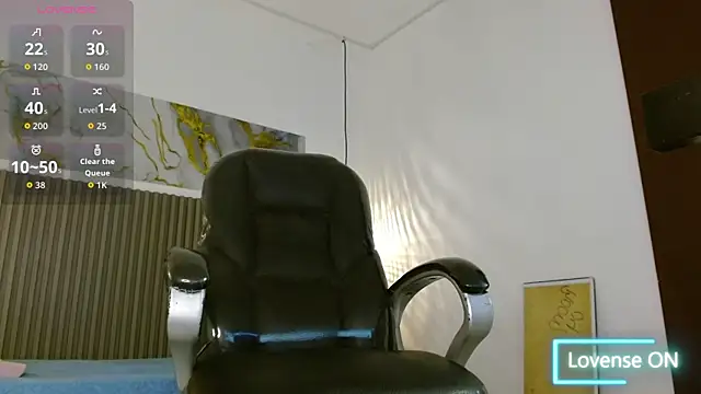 Snapshot of Dyla_n18 chatting on November 21, 2025, 5:55 pm Dyla n18 online show from November 21, 2025, 5:55 pm