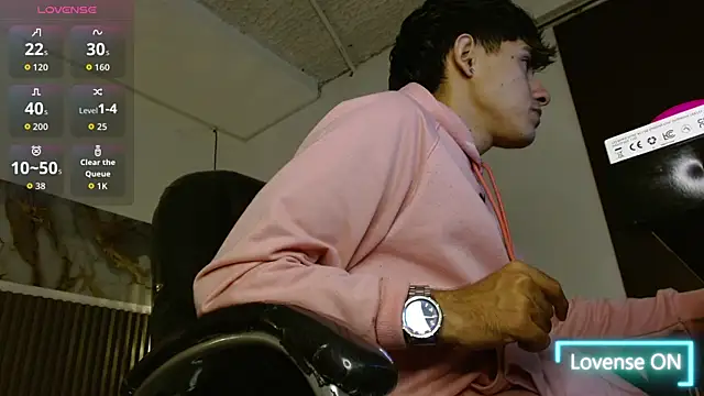 Snapshot of Dyla_n18 chatting on December 5, 2025, 5:09 pm Dyla n18 online show from December 5, 2025, 5:09 pm