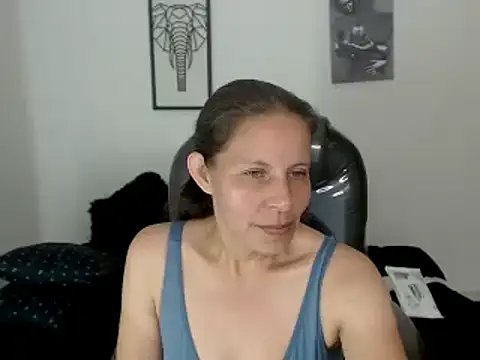 Snapshot of Milf_karlye chatting on January 20, 2025, 9:46 am Milf karlye online show from January 20, 2025, 9:46 am