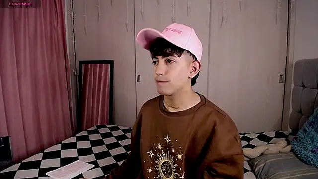 teobowny  online show from December 19, 2024, 10:10 pm