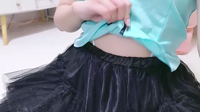 MAIKA pyon online show from March 6, 2025, 6:26 pm