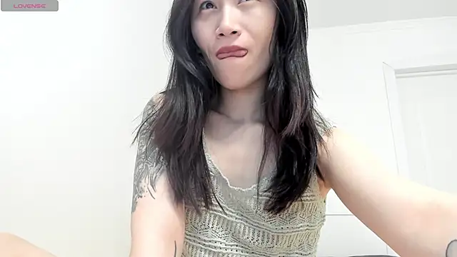 Snapshot of aenie chatting on March 18, 2025, 4:58 am aenie online show from March 18, 2025, 4:58 am