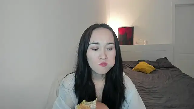 Snapshot of aenie chatting on October 24, 2025, 11:50 am aenie online show from October 24, 2025, 11:50 am