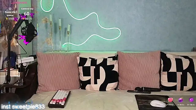 Anal Girl  online show from November 8, 2025, 4:40 pm