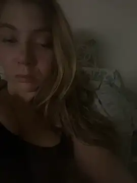 Snapshot of Mandispandis1 chatting on December 19, 2024, 9:17 pm Mandispandis1 online show from December 19, 2024, 9:17 pm