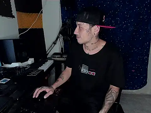 patrik tattoo  online show from December 11, 2024, 4:07 am