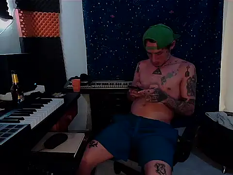 patrik tattoo  online show from February 16, 2025, 11:05 pm