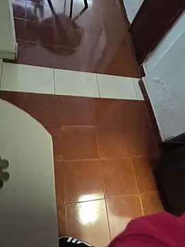 Snapshot of Dyr08 chatting on November 10, 2025, 5:01 pm Dyr08 online show from November 10, 2025, 5:01 pm