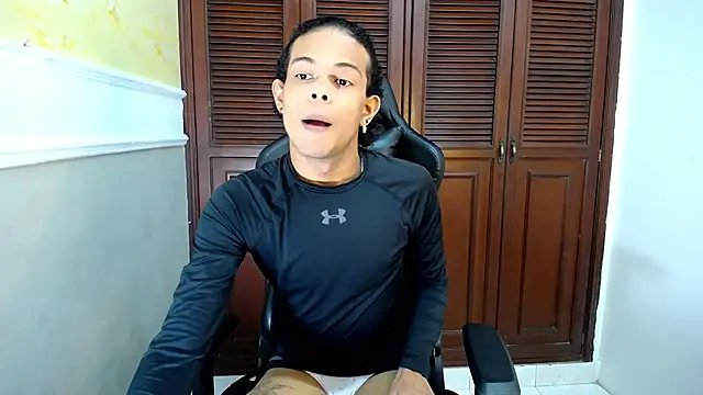 rose Skinny  online show from October 7, 2025, 12:41 am