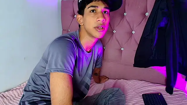 Snapshot of hares_mds chatting on November 18, 2025, 4:11 pm hares mds online show from November 18, 2025, 4:11 pm