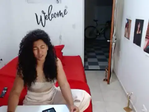 bellacrespalatina online show from January 1, 2025, 12:53 am