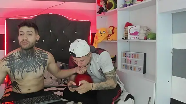  tatho perovich  online show from December 12, 2024, 4:37 am