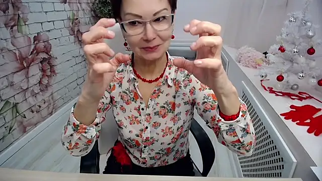 Snapshot of Cutie_Asya chatting on December 19, 2024, 4:45 am Cutie Asya online show from December 19, 2024, 4:45 am