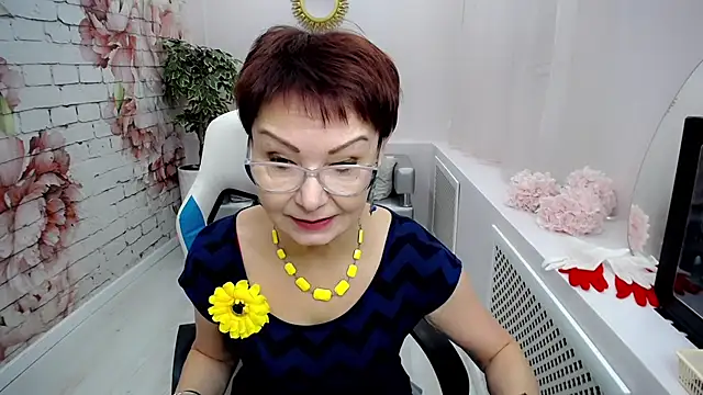 Snapshot of Cutie_Asya chatting on January 27, 2025, 5:14 am Cutie Asya online show from January 27, 2025, 5:14 am