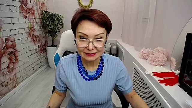 Snapshot of Cutie_Asya chatting on February 3, 2025, 11:20 am Cutie Asya online show from February 3, 2025, 11:20 am