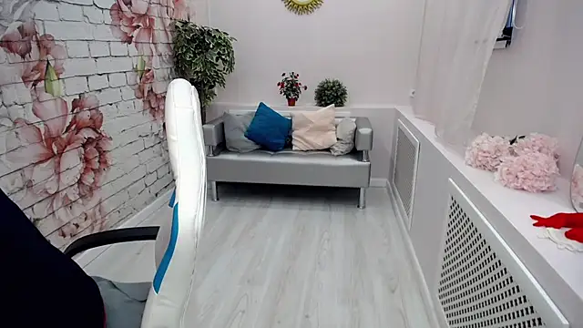 Snapshot of Cutie_Asya chatting on February 6, 2025, 4:42 am Cutie Asya online show from February 6, 2025, 4:42 am