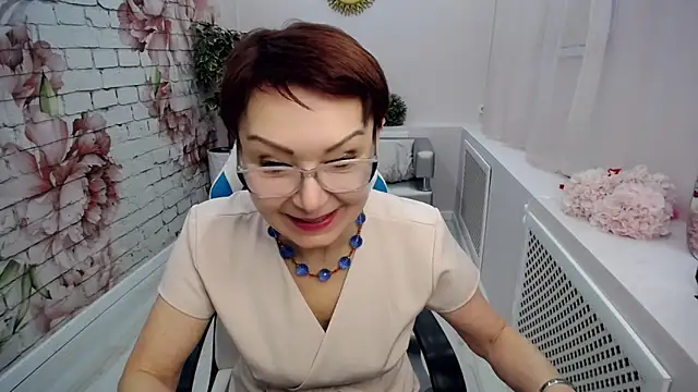 Snapshot of Cutie_Asya chatting on February 13, 2025, 11:17 am Cutie Asya online show from February 13, 2025, 11:17 am