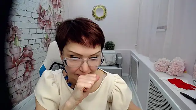 Snapshot of Cutie_Asya chatting on February 18, 2025, 11:33 am Cutie Asya online show from February 18, 2025, 11:33 am