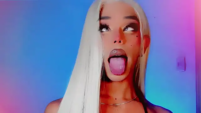 Snapshot of DanniLee_ chatting on October 27, 2025, 10:25 pm DanniLee online show from October 27, 2025, 10:25 pm