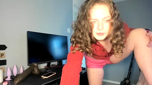 ENGLISHEMILY 69 online show from March 4, 2025, 3:26 pm