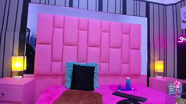 Brithanyslim online show from December 30, 2024, 8:04 pm