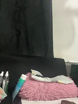 Snapshot of chiquimaturesexy chatting on September 16, 2025, 9:27 pm chiquimaturesexy online show from September 16, 2025, 9:27 pm