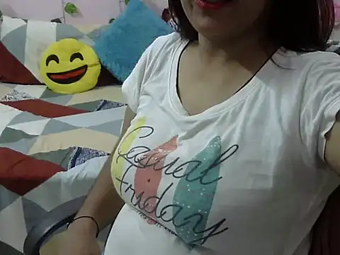 Snapshot of Bold_Pooja chatting on October 1, 2025, 4:51 am Bold Pooja online show from October 1, 2025, 4:51 am