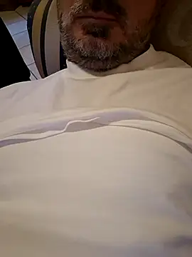 1talianBeutifulCock online show from November 26, 2025, 1:23 pm