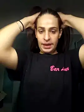 perla97 online show from November 15, 2025, 4:47 pm