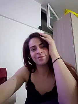 perla97 online show from November 30, 2025, 9:30 pm