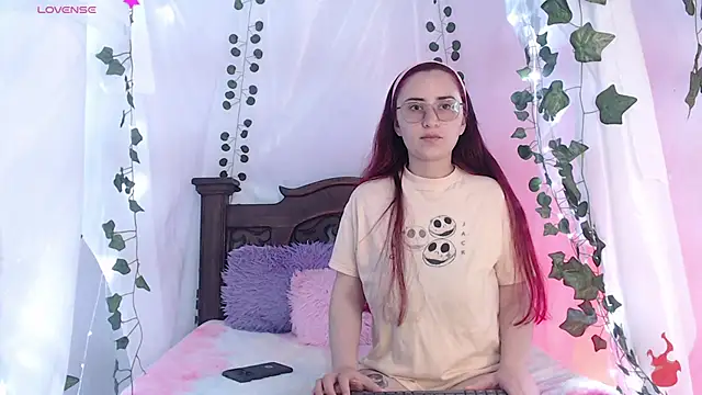 centaurigirl online show from March 10, 2025, 2:16 pm