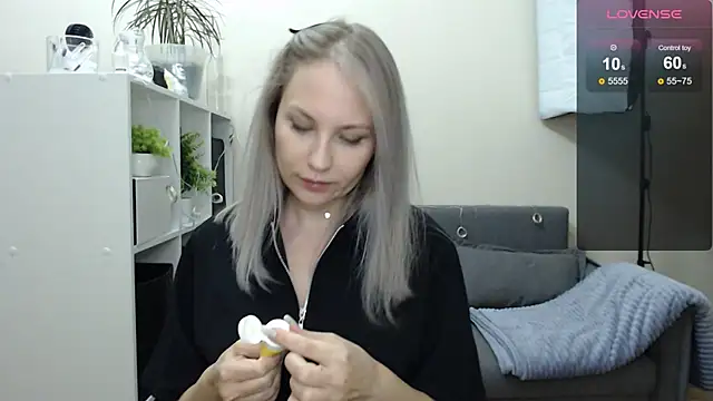 Sunny bunny6 online show from December 20, 2024, 5:08 pm