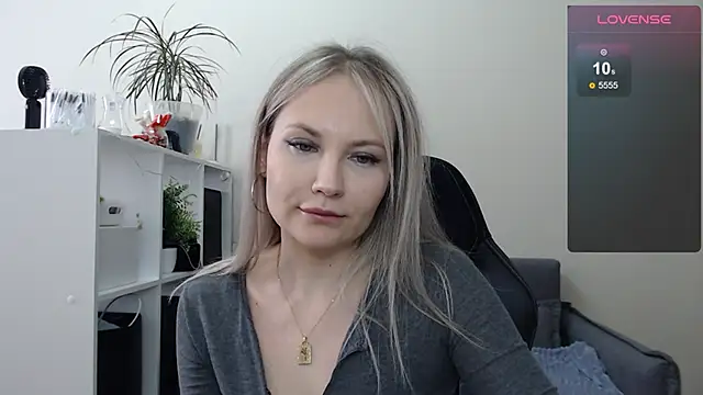 Sunny bunny6 online show from March 3, 2025, 6:15 am