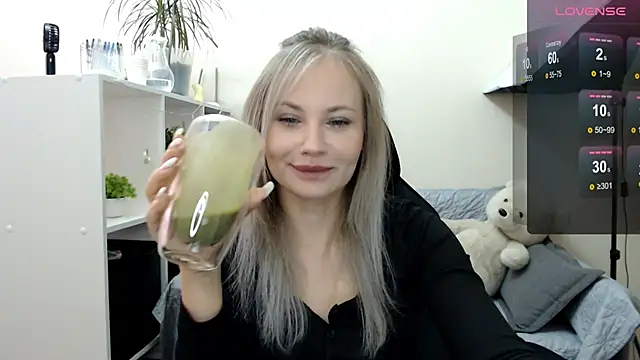 Sunny bunny6 online show from September 30, 2025, 4:50 am