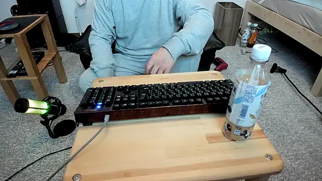 Snapshot of hachunemiku chatting on January 17, 2025, 6:23 pm hachunemiku online show from January 17, 2025, 6:23 pm