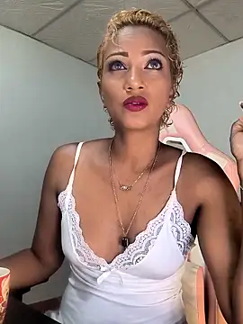 Amaliu  online show from November 14, 2025, 2:38 pm