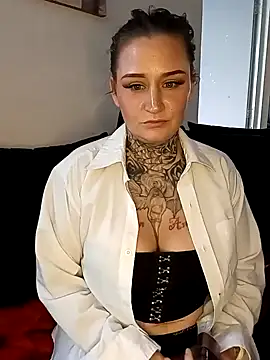 Snapshot of Lisacasandra chatting on December 12, 2024, 10:42 pm Lisacasandra online show from December 12, 2024, 10:42 pm