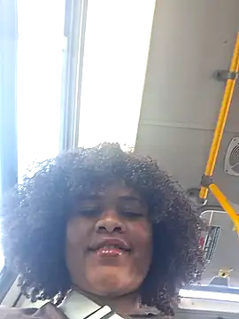 DANIELA MICHEL online show from February 1, 2025, 12:47 pm