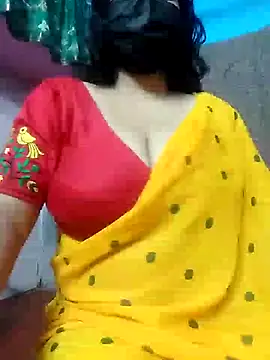 Snapshot of BERRY_00 chatting on February 3, 2025, 10:03 am BERRY 00 online show from February 3, 2025, 10:03 am