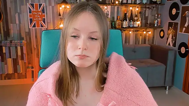 VivienLeeigh online show from January 22, 2025, 1:53 pm