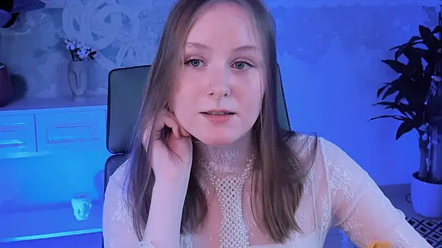 VivienLeeigh online show from February 8, 2025, 12:06 pm