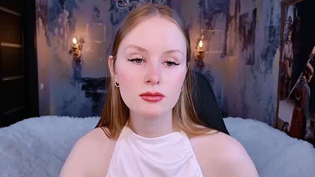 VivienLeeigh online show from November 29, 2025, 1:25 pm