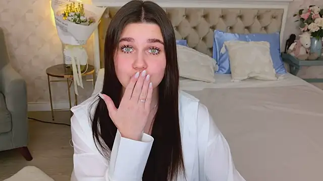 RihannaRose online show from January 22, 2025, 4:02 pm