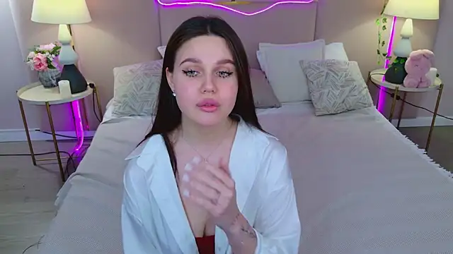 RihannaRose online show from March 15, 2025, 5:04 pm