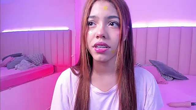 KellyOlsenbe online show from January 11, 2025, 8:21 pm