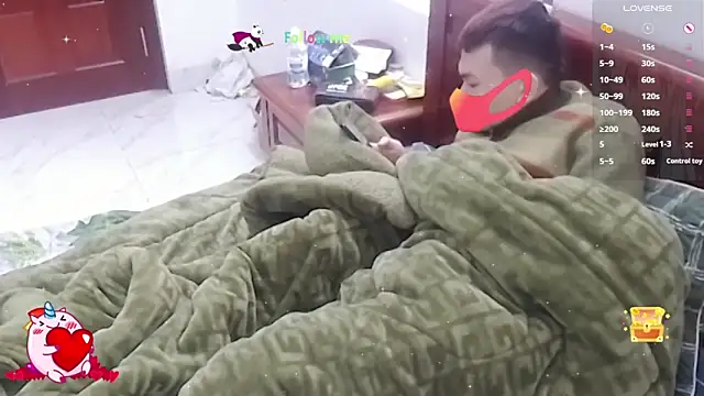 Snapshot of MIXEMKUTAKO chatting on December 13, 2024, 3:38 am MIXEMKUTAKO online show from December 13, 2024, 3:38 am