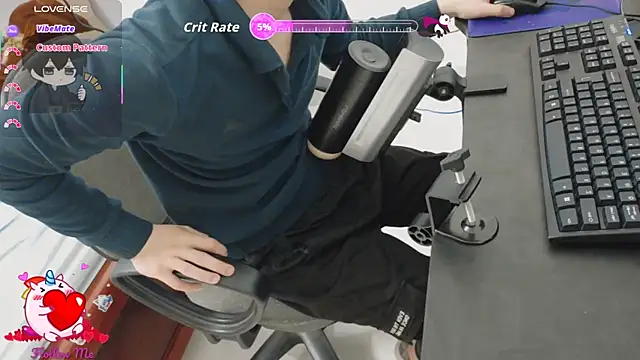 Snapshot of MIXEMKUTAKO chatting on December 4, 2025, 8:17 pm MIXEMKUTAKO online show from December 4, 2025, 8:17 pm